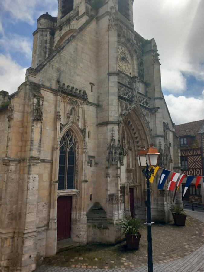 Le Leon Apartment Honfleur Exterior foto